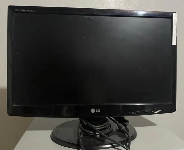 Lote: um notebook da marca ACER em estado regular de conservação, avaliado em R$ 600,00; uma impressora HP, avaliada em R$ 80,00 e; um monitor de computador,…