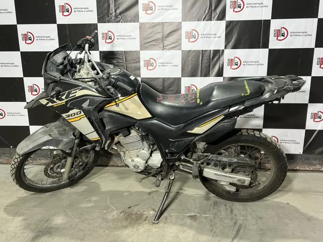 HONDA/XRE 300 ABS-2023/2023/ALCO/GASOL - SRP4B09/RJ / APL - CAMPO GRANDE - VEÍCULO CONSERVADO