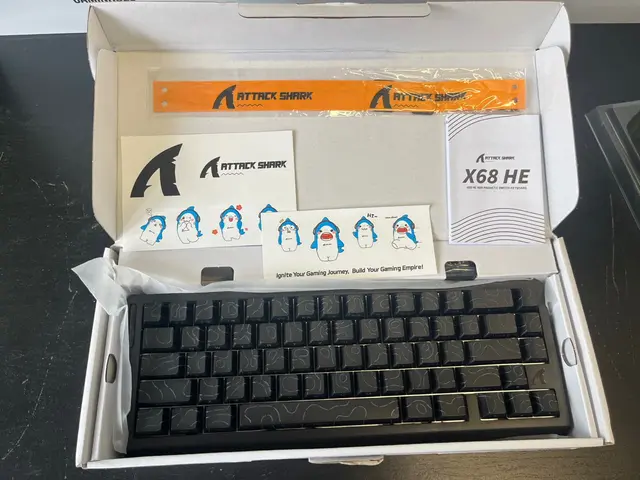 2 UN- TECLADO MECÂNICO GAMER SEM FIO ATTACK SHARK