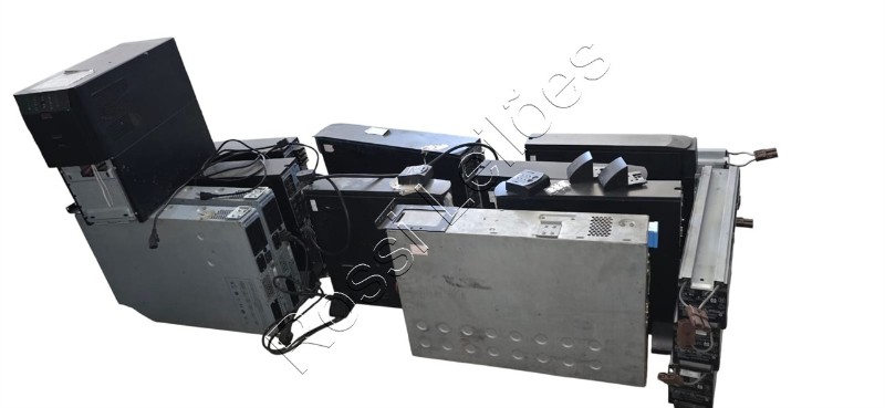 11 PÇS. NOBREAK DIVERSOS MARCA APC - SEM BATERIAS