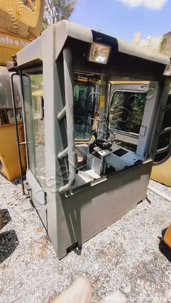 CABINE CAT W130 (VAZIA)