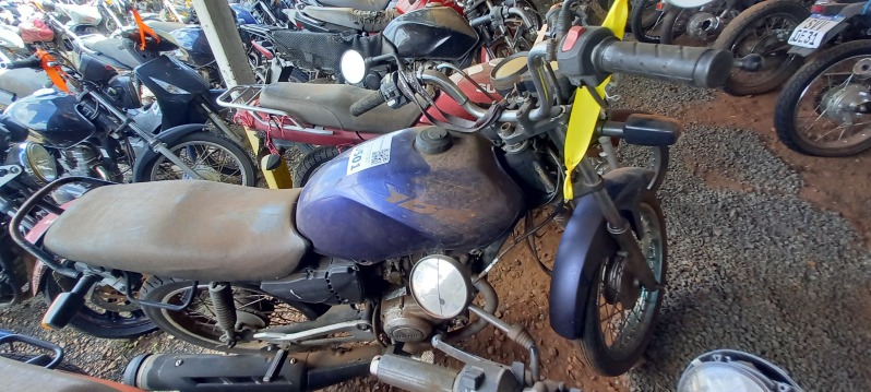 SUCATA APROVEITÁVEL COM MOTOR INSERVÍVEL