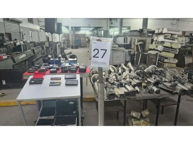 Equipamentos eletrônicos e de informática
