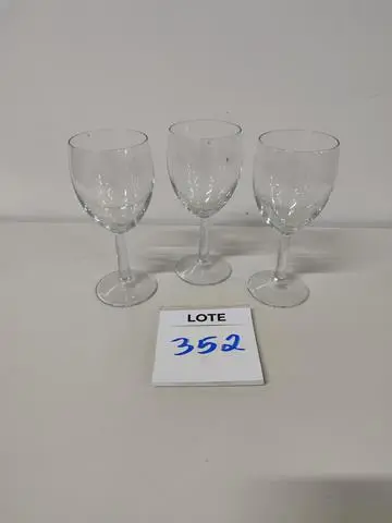 LEILÃO DOS BENS DE APARTAMENTO DECORADO DEPÓSITO TEGRA REF 165