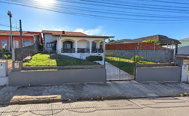Casa com 219,49 m² - Centro