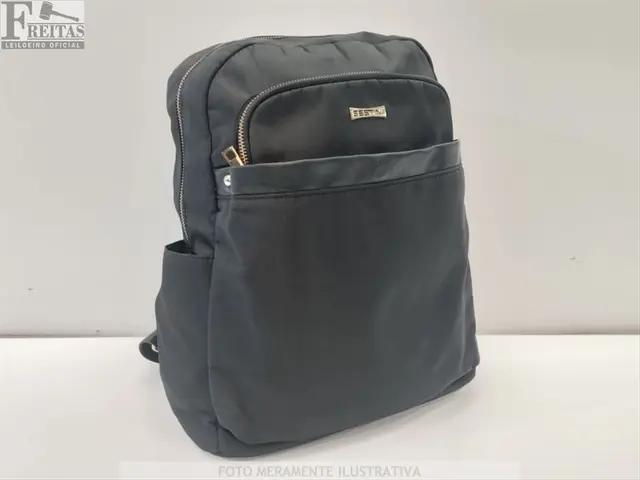 LOTE COM 01 MOCHILA SESTINI PRETO POLIÉSTER 0,34X0,35CM ORGANIZADOR INTERNO BOLSOS LATERAIS ALÇA…