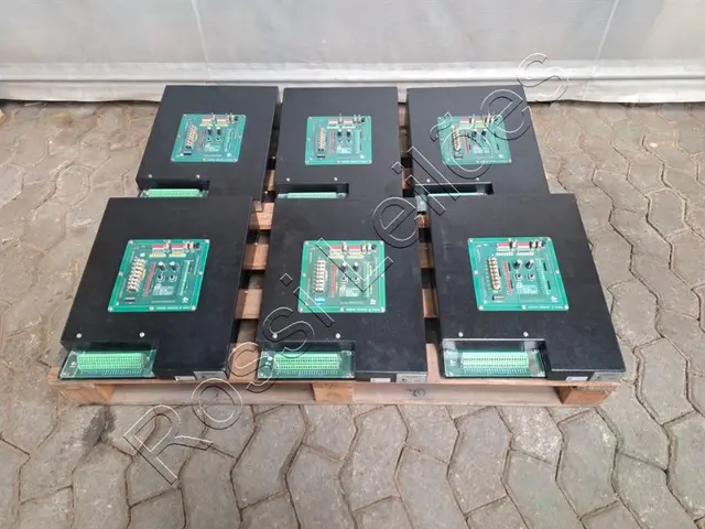 6 KIT PROGRAMAÇÃO SISTEMA DE ESTUDO EM INTERFACE DE COMANDO INDUSTRIAL MODELO EE001/0