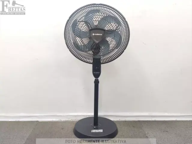 LOTE COM 01 VENTILADOR DE COLUNA CADENCE VTR869 40CM 6 HÉLICES 126W 127V 60HZ