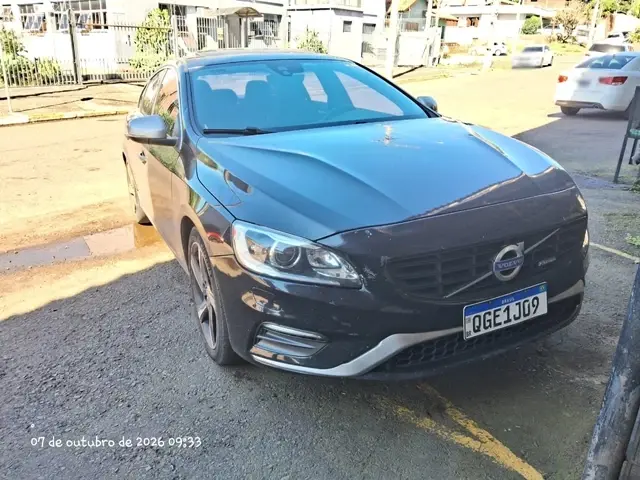I/VOLVO S60 2.0 T5 R-DES - 14/15 - Preto - Depósito