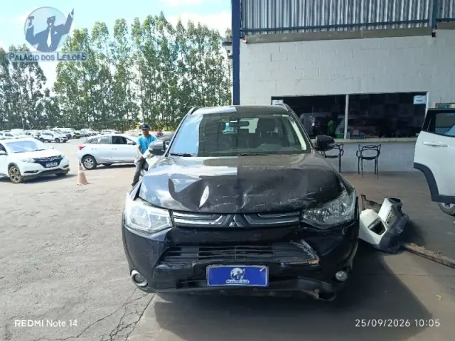 MITSUBISHI OUTLANDER