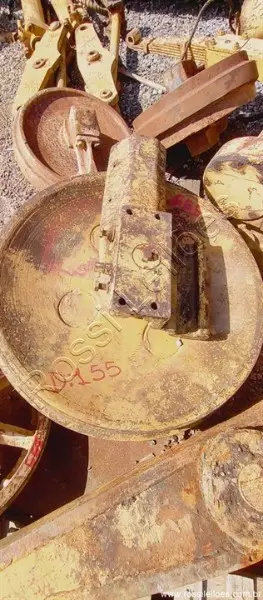 RODA GUIA KOMATSU D155
