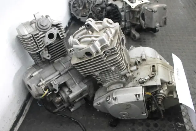 2 MOTORES DE MOTO YAMAHA/SUZUKI