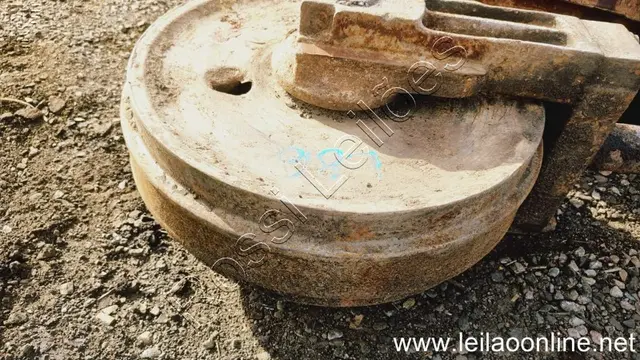 RODA GUIA KOMATSU PC 150