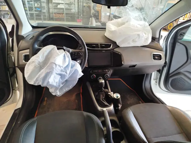 CHEVROLET ONIX 1.0MT LT / ANO FAB/MOD: 2018/2019