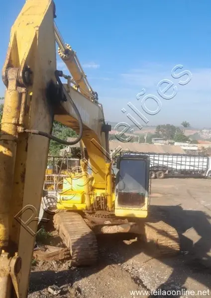 ESCAVADEIRA KOMATSU MOD.PC300 SERIE 7 ANO 2006