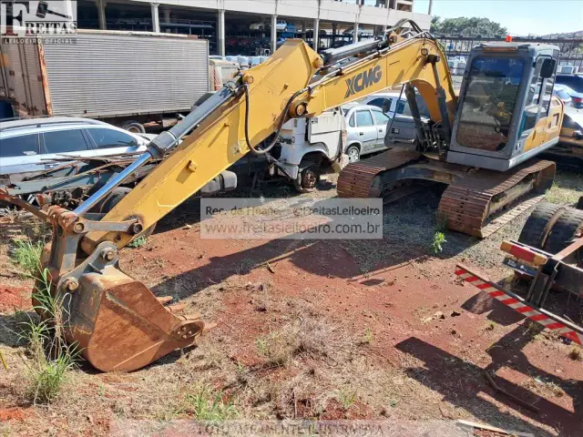 ESCAVADEIRA XCMG XE150BR