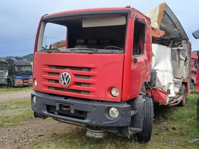 VOLKSWAGEN - 17.190 CRM 4X2 4P