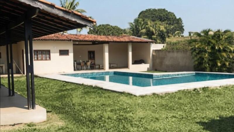 CASA COM PISCINA, 389,32M² DE ÁREA CONSTRUÍDA E 1.204M² DE TERRENO, LOCALIZADA NO PARQUE XANGRILÁ EM CAMPINAS/SP
