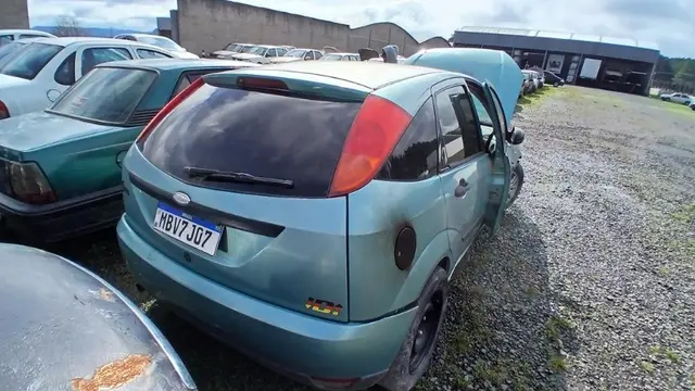 SUCATA I/FORD FOCUS 1.8L HA Ano: 2001/2001