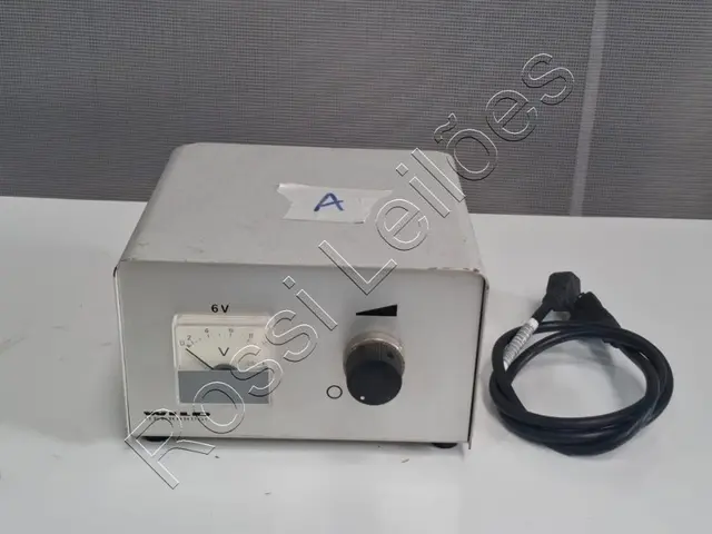 FONTE DE ALIMENTAÇÃO PARA ILUMINADOR DE MICROSCÓPIO MODELO MTR28 WILD HEERBRUGG -A